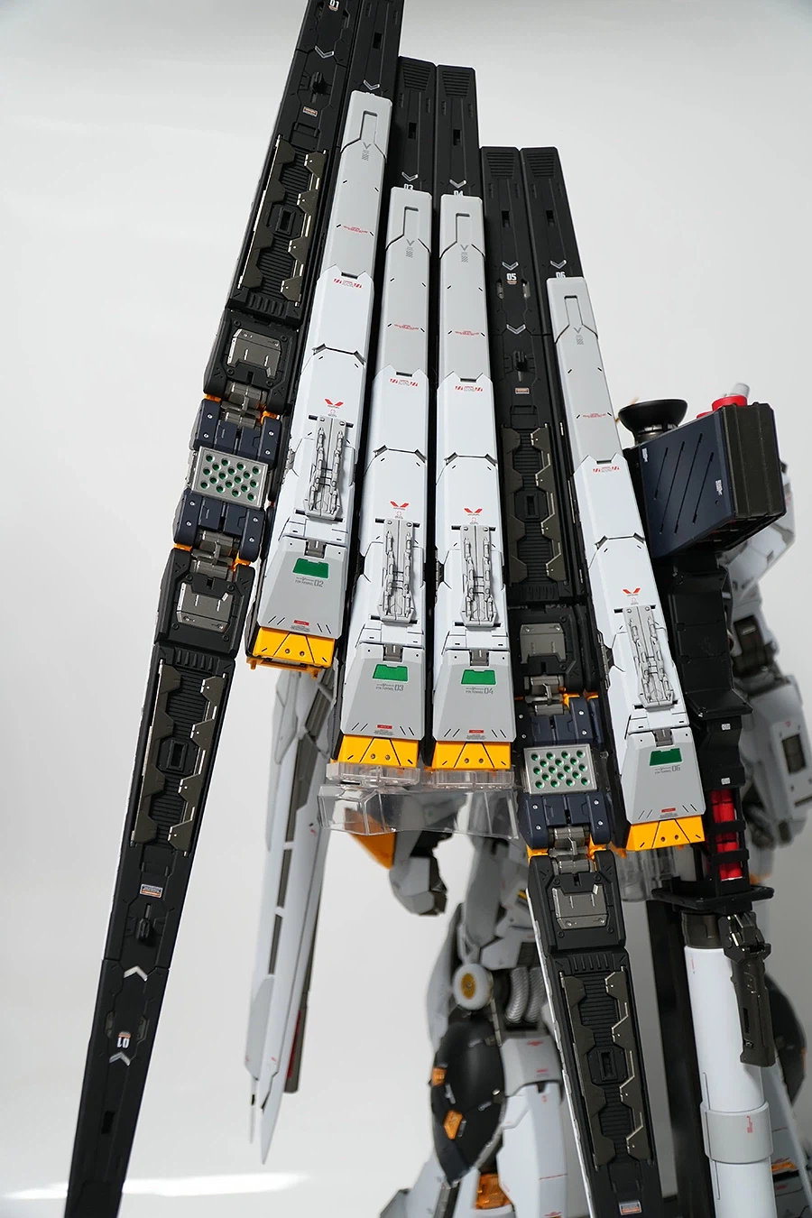 PGU RX-93 뉴건담 도색완성_40.webp