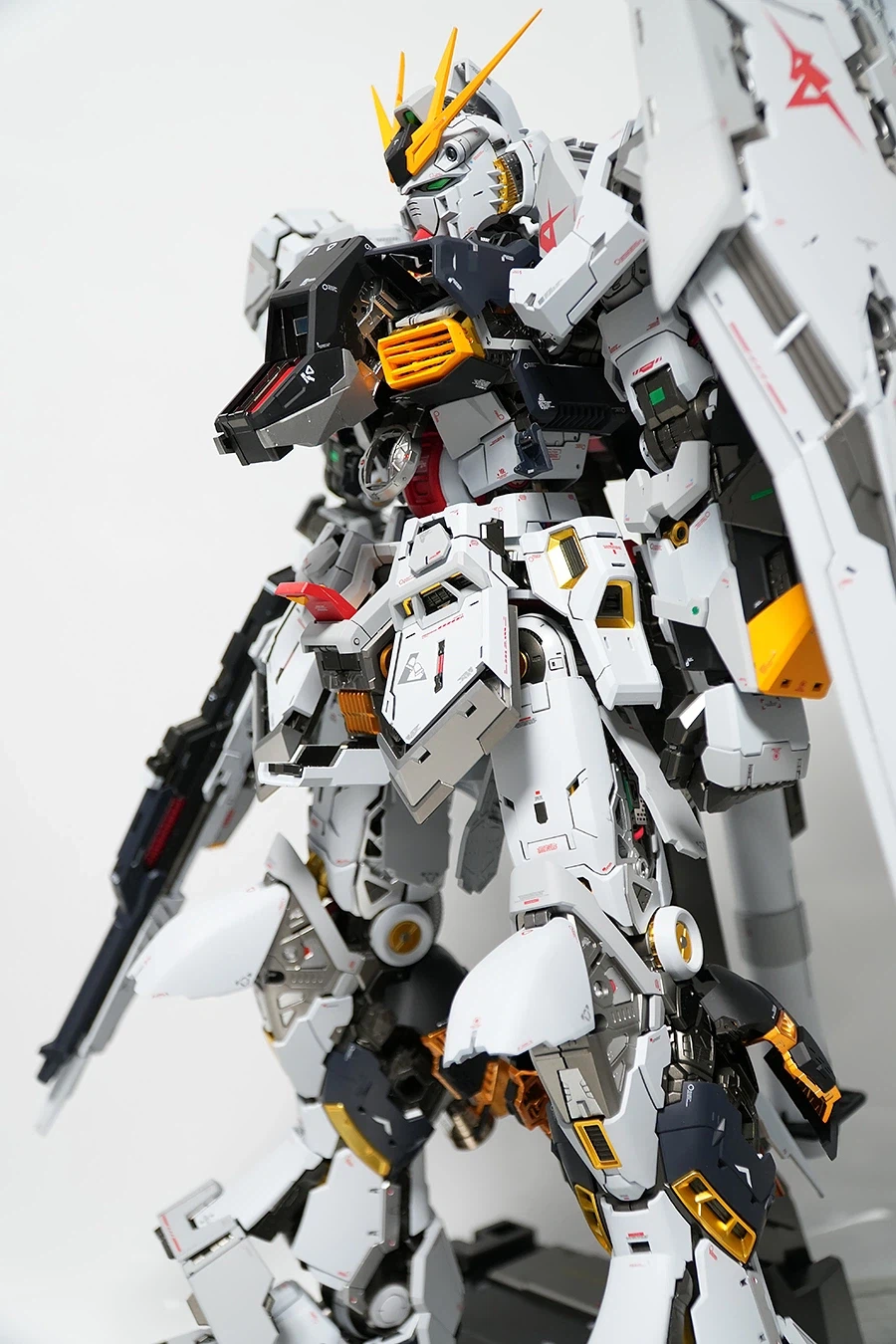 PGU RX-93 뉴건담 도색완성_61.webp