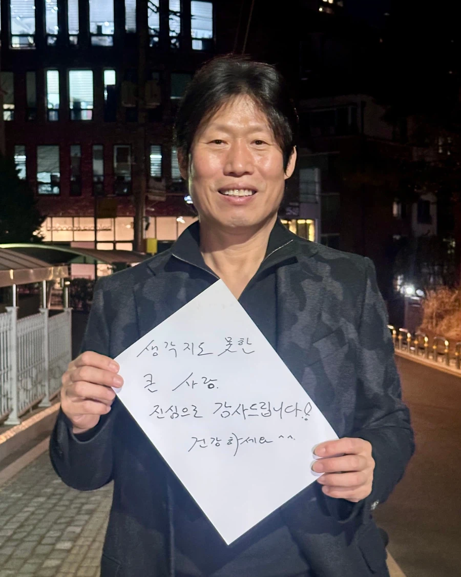 왕과 사는 남자' 800만 돌파!장항준 감독 '상상해 본 적 없는 숫자'_2.webp