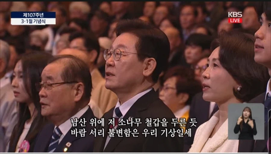 혐주의) 오늘도 변함없이_1.webp