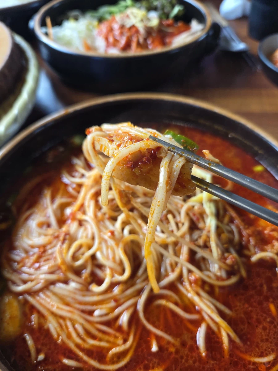 집밥같은 식당과 고기국수😁_11.webp