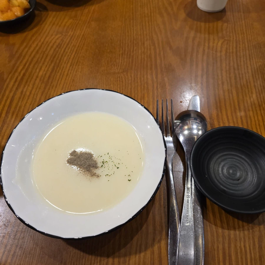 경양식 돈까스 정식_2.webp