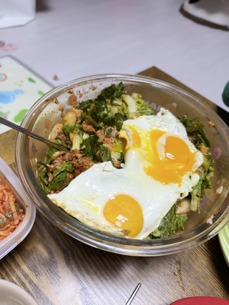 집에서 만든 봄동 비빔밥_2.webp