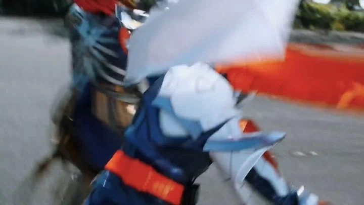 [가면라이더 최강 케미★갓챠 대작전] 히로인의 화려한 변신_75.webp