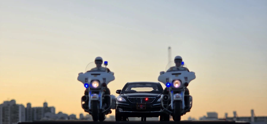 1/35 크로바모형 4성장군 에쿠스 (with LED) '장군님 퇴근하신다'_1.webp