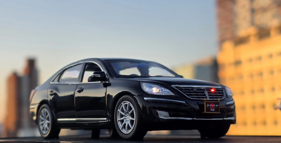 1/35 크로바모형 4성장군 에쿠스 (with LED) '장군님 퇴근하신다'_5.webp