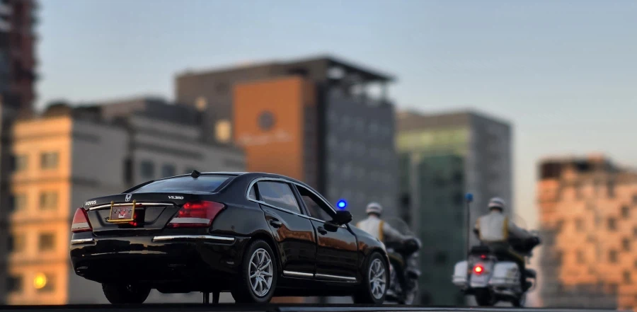 1/35 크로바모형 4성장군 에쿠스 (with LED) '장군님 퇴근하신다'_21.webp