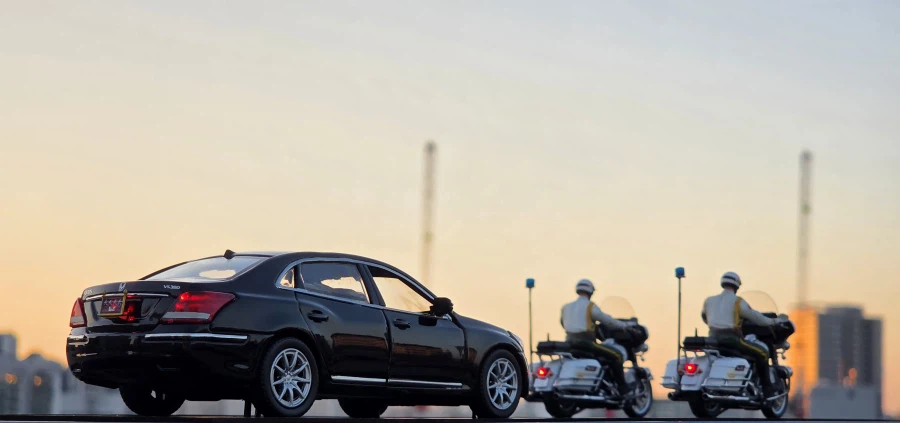 1/35 크로바모형 4성장군 에쿠스 (with LED) '장군님 퇴근하신다'_23.webp