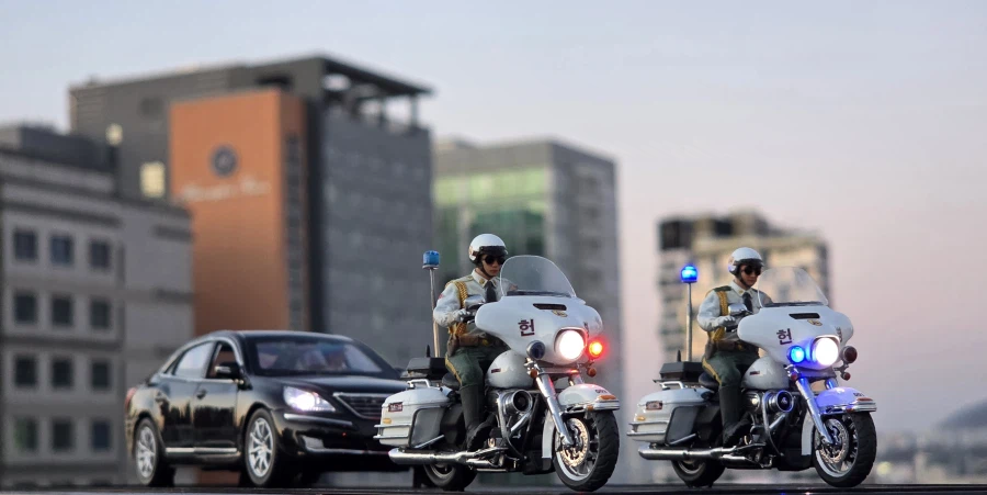 1/35 크로바모형 4성장군 에쿠스 (with LED) '장군님 퇴근하신다'_32.webp