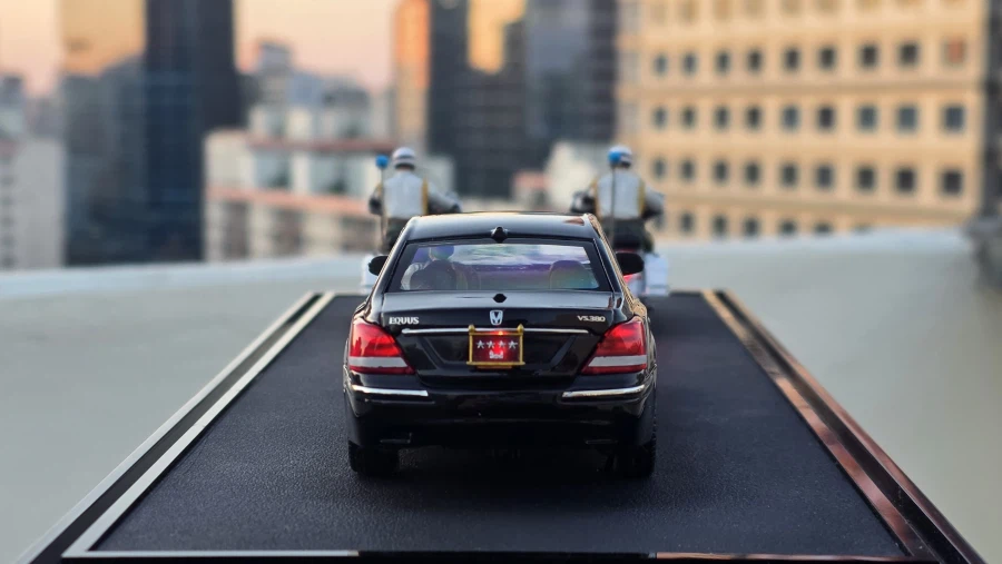 1/35 크로바모형 4성장군 에쿠스 (with LED) '장군님 퇴근하신다'_42.webp