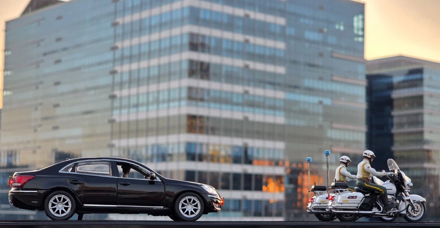 1/35 크로바모형 4성장군 에쿠스 (with LED) '장군님 퇴근하신다'_44.webp