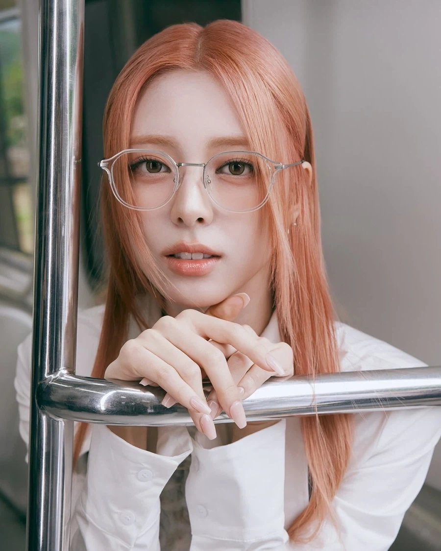 [있지] 리아 지큐 화보 촬영 & 유나 뷰맵 타이탄 성수_14.webp