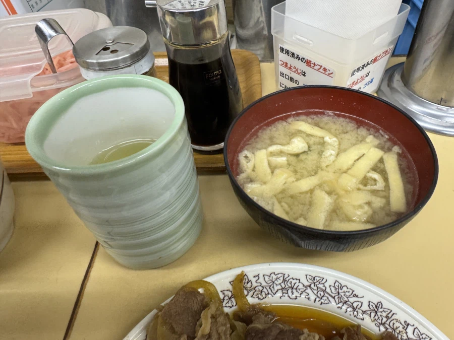 아키하바라 가면 꼭 가게 되는 규동 가게_3.webp