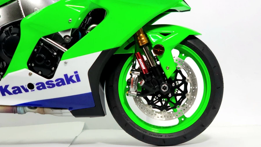 [MENG] 1/9 Kawasaki ZX-10R_3.webp