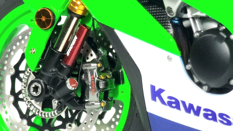 [MENG] 1/9 Kawasaki ZX-10R_26.webp