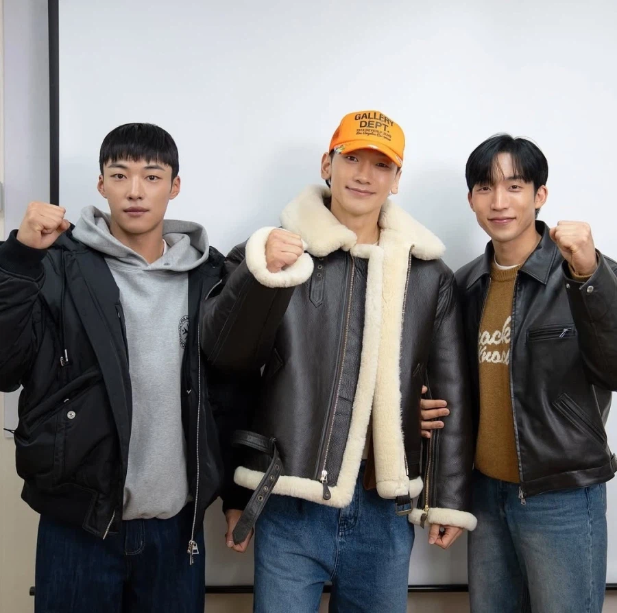 [넷플릭스]사냥개들 시즌2 공식 티저예고편_2.webp