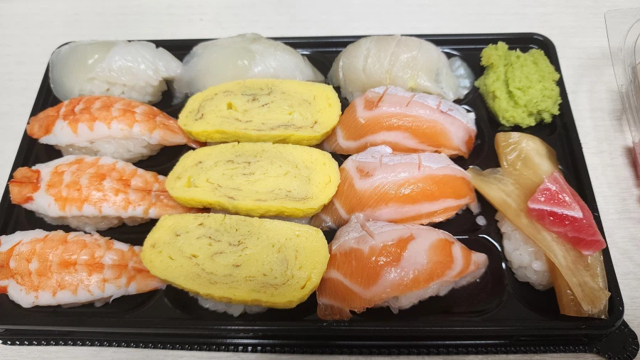 생일맞이 매취순15년에 초밥 먹었습니다._2.webp