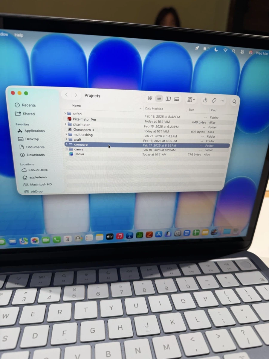 애플 맥북 네오, 모델 본체 색상과 메뉴바 색상 통일_2.webp