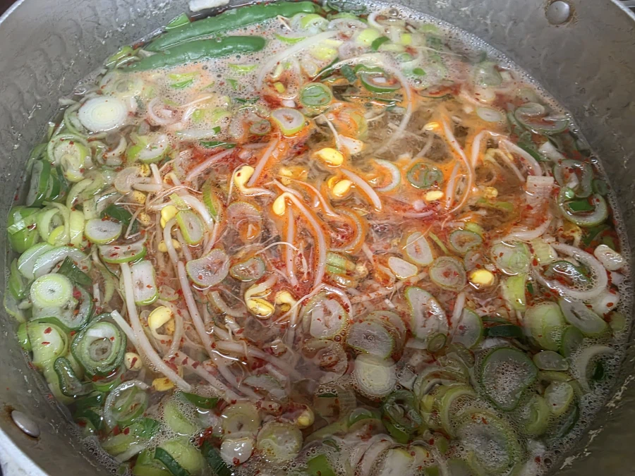 직장에서 3천원씩 걷어서 해먹는 점심 양배추쌈밥_9.webp