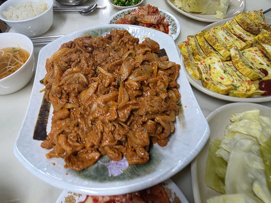 직장에서 3천원씩 걷어서 해먹는 점심 양배추쌈밥_14.webp