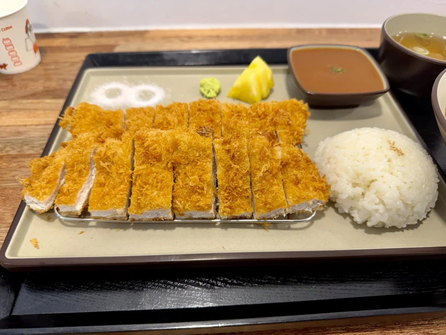 돈까스와 카레우동 그리고 빵_2.webp