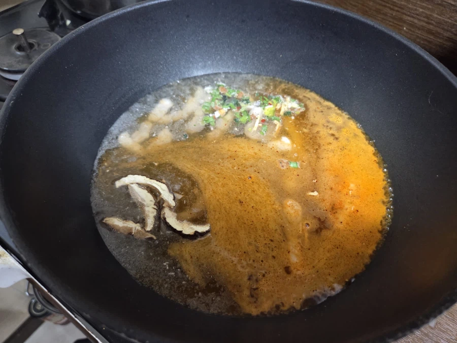 집와서 라면먹어야지 하면서 기분 좋아하는게 왜이리 비루하냐..._3.webp