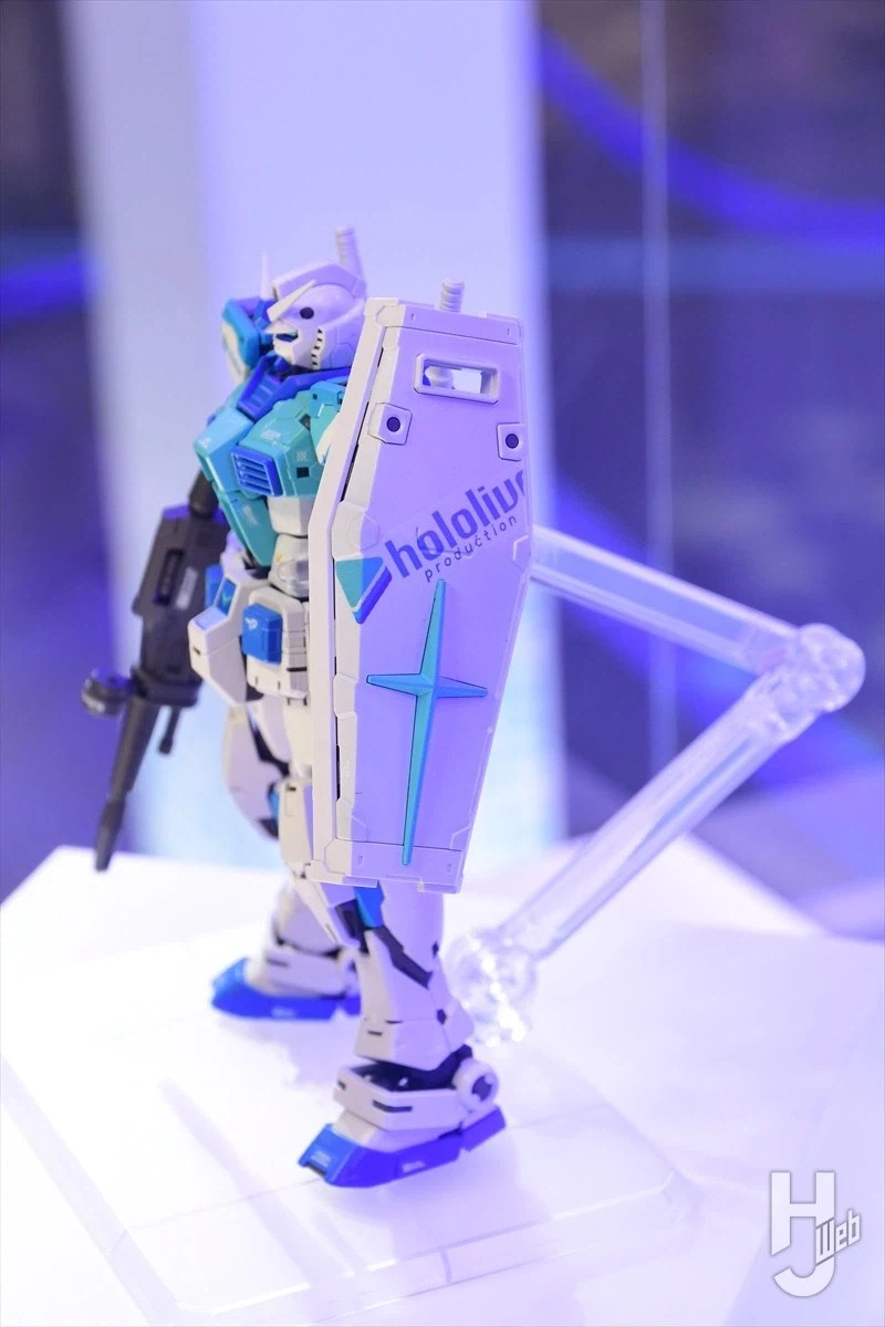 [반다이] 건담 시리즈 × 홀로라이브 프로덕션. 홀로라이브 EXPO 전시 이미지_4.webp