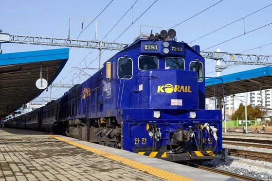 28년 부터 운행 예정인 신해랑열차 조감도.JPG_1.webp