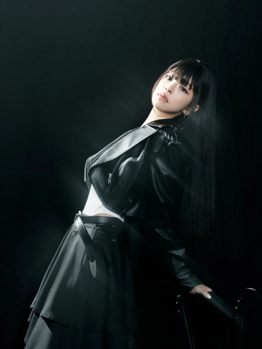 [앳하트] Shut Up MV 비하인드 + Butterfly Doors 컨셉포토_8.webp