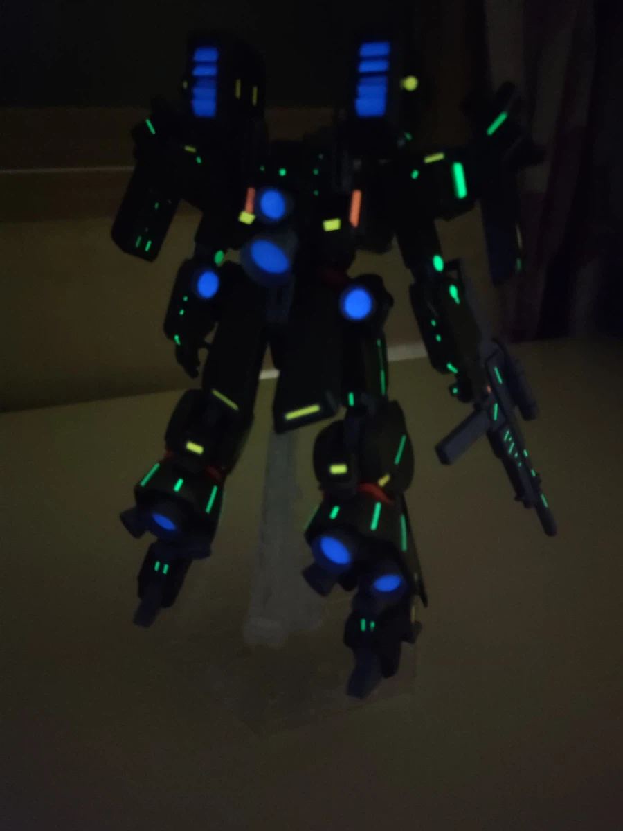 HG 리벤볼프 축광테이프 작업후 찍어본 간단 액션샷들입니다._6.webp