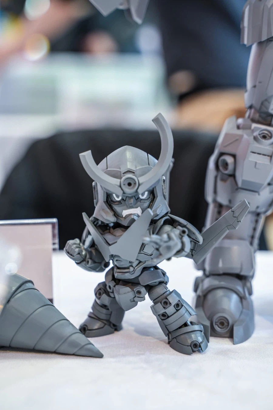 [소스킬] 천원돌파 그렌라간 시리즈 등 원형 전시_2.webp