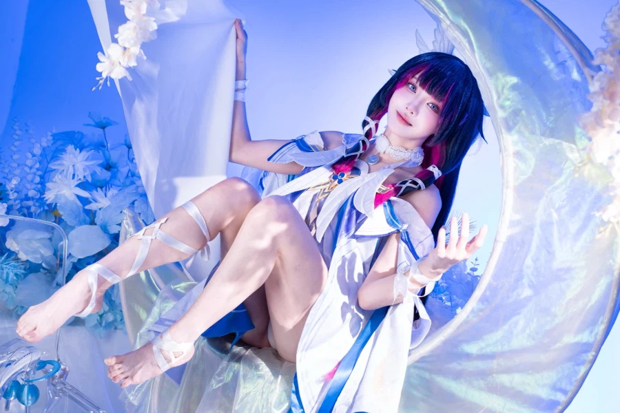 원신 맨다리가 예쁜 콜롬비나 코스프레 모음👣_6.webp