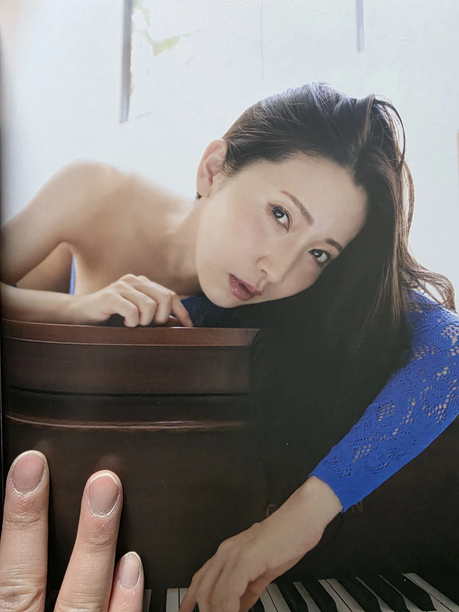 [스압]키사키 히카리(妃ひかり) 사진집 Revirsible_13.webp