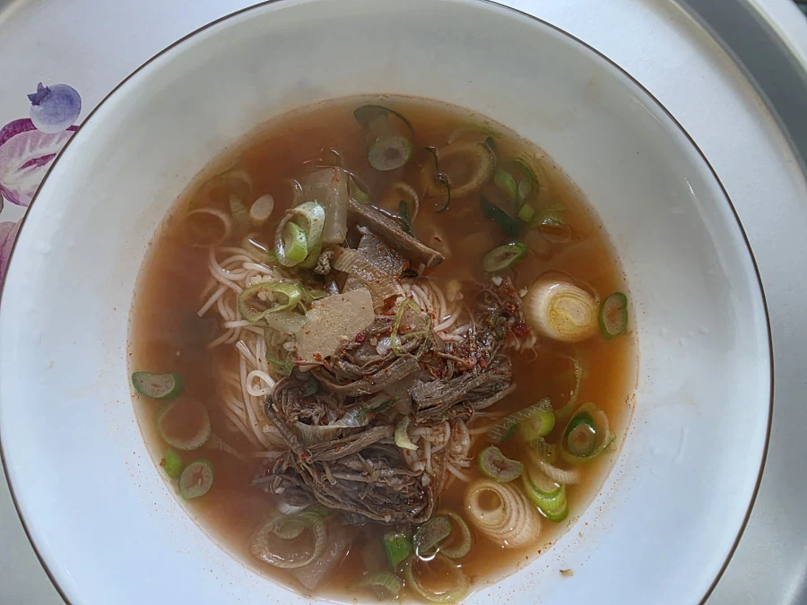 유행 다 지난 봄동무침. 마카로니 샐러드. 카레 만들었어요._7.webp