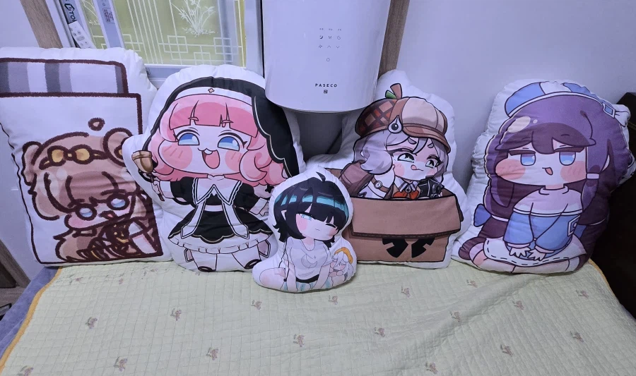 (트릭컬)작가님들한테 커미션 후 선물 발주한 80cm 쿠션들 전부 옴_1.webp
