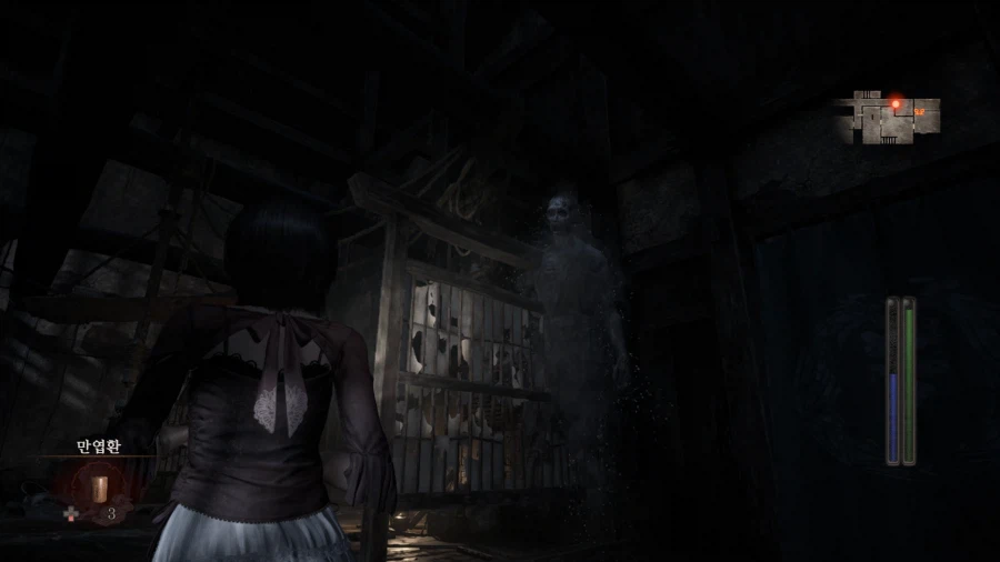 붉은 나비_5.webp