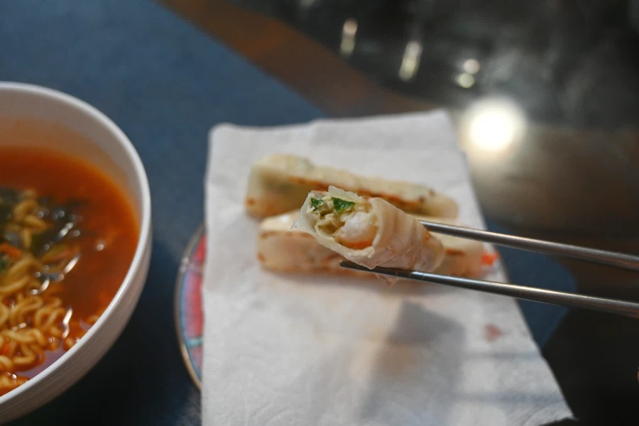 새우만두랑 대충 끼려묵는 라면;ㅎ_4.webp