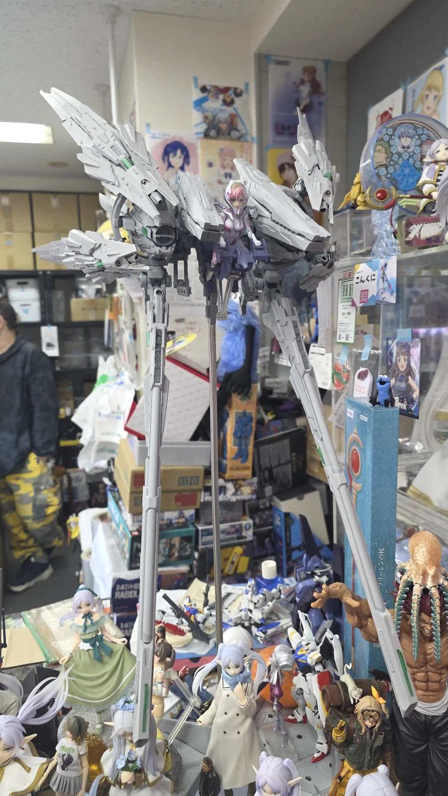 아키하바라에 있는 걸프라용 개인 커스텀 파츠샵_1.webp