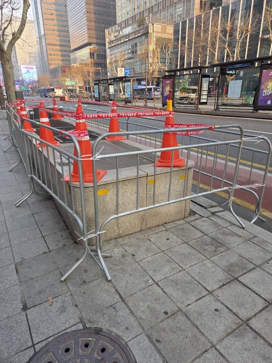 BTS 공연으로 전세냈냐 뭐냐 왜 이리 불타는거냐_5.webp