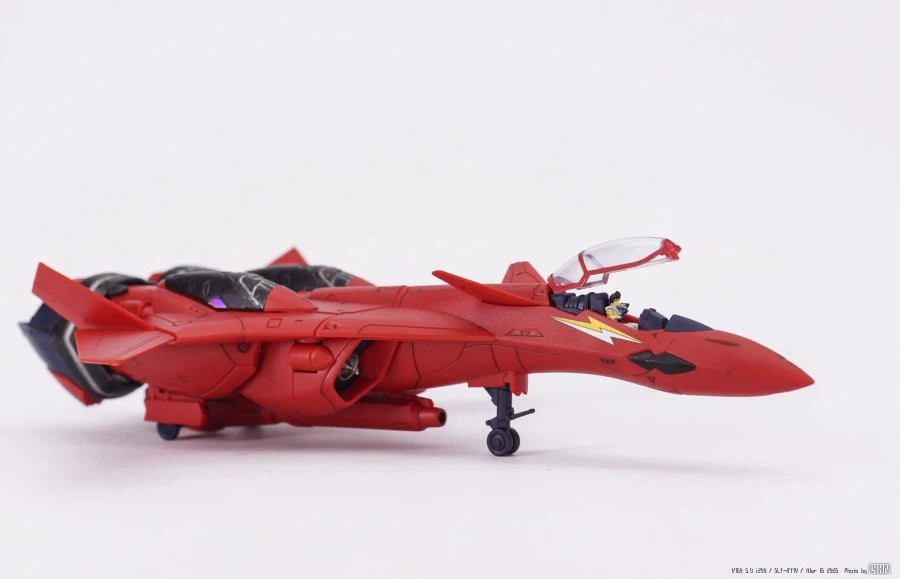 [MACROSS] HG VF-19改 파이어 발키리_6.webp