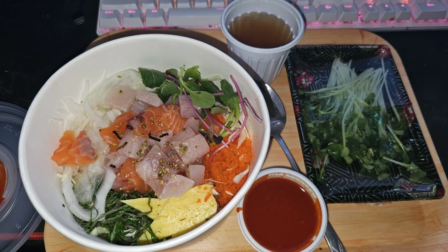 음식) 어제 저녁 회덮밥. 맛있엇다.._1.webp