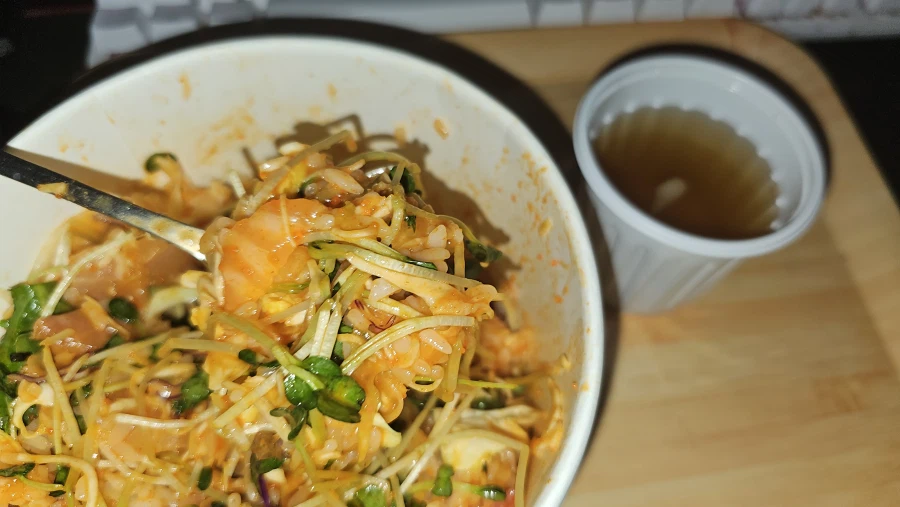 음식) 어제 저녁 회덮밥. 맛있엇다.._5.webp