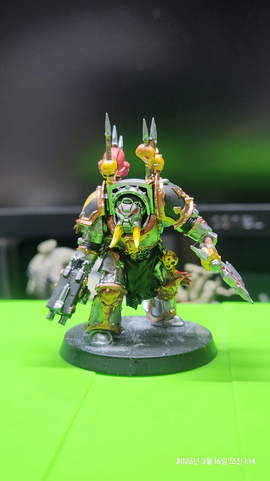 워해머40k)아워 카터미 도색작업물_1.webp