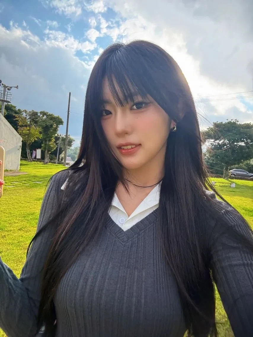 건강미 넘치는 04년생 누나.gif_3.webp