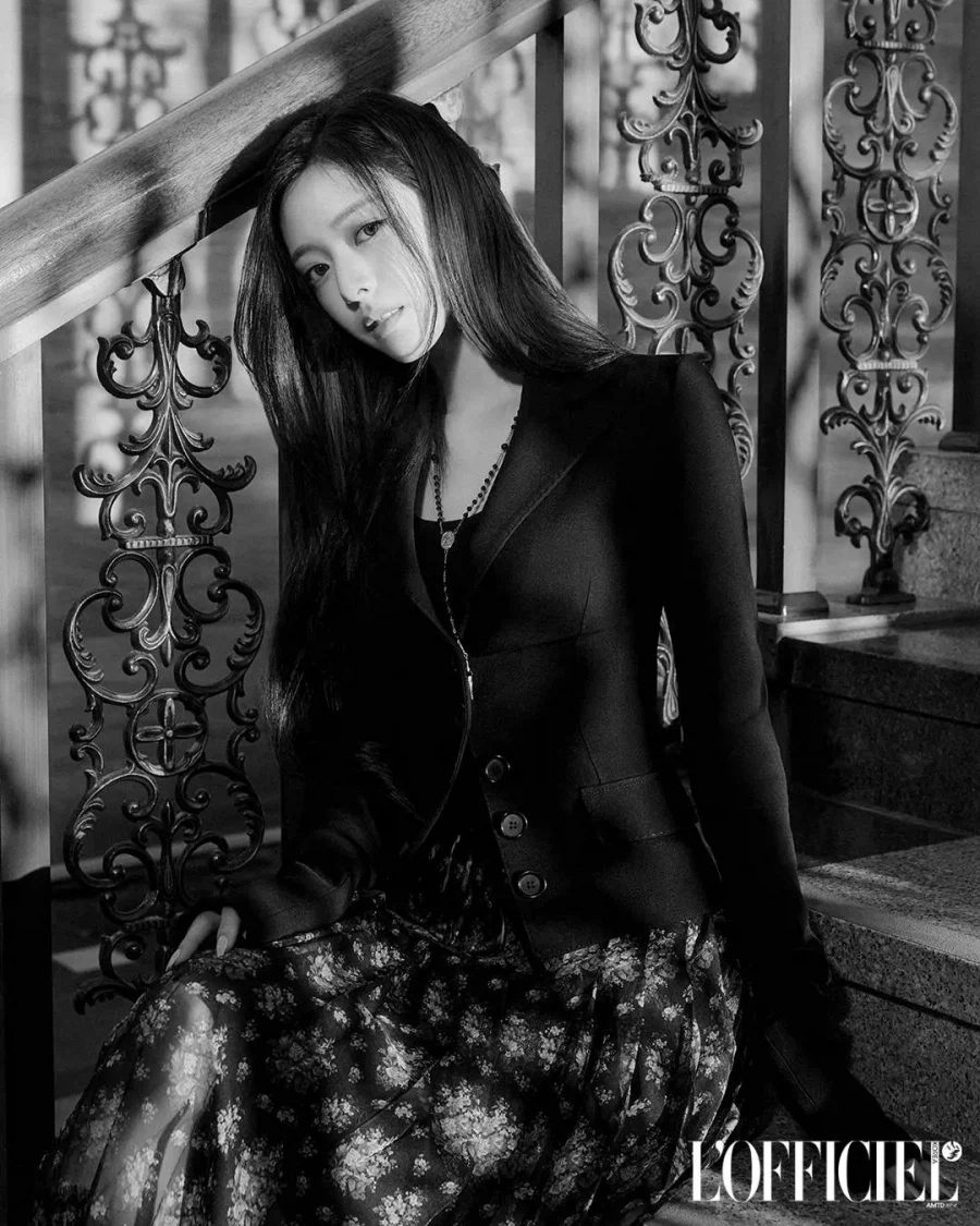 [있지] 유나 솔로 MV 티저2 + 다이나핏 팝업 & 로피시엘 화보_23.webp