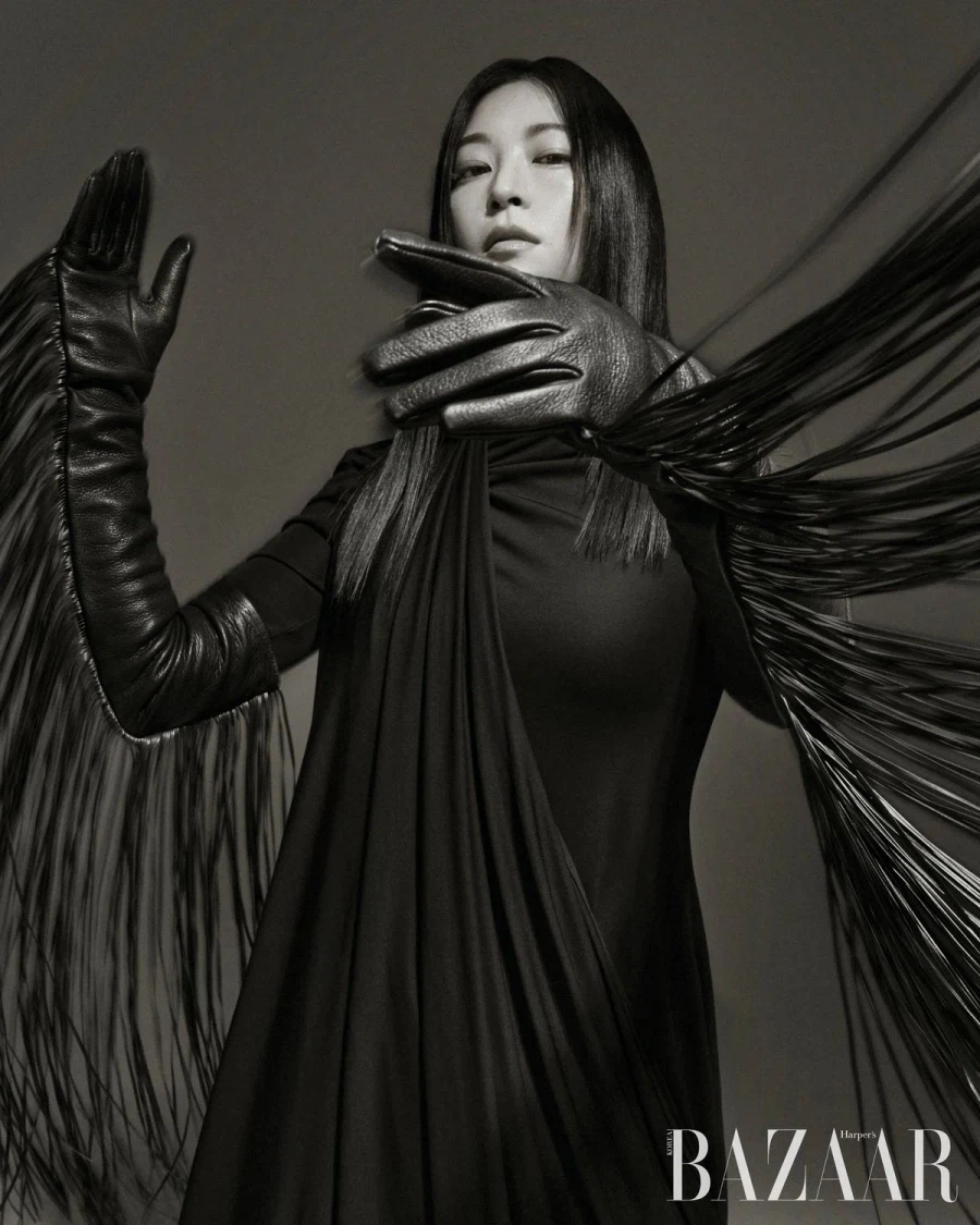 케데헌 루미역을 연기한 배우 아덴 조의 비대면인터뷰_2.webp