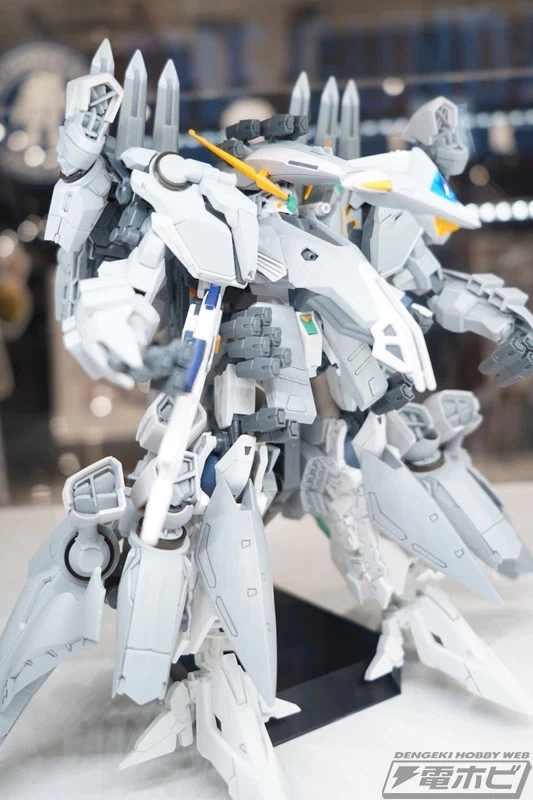 HGUC 1/144 아류제우스 + 양산형 뉴 건담 소체 외 도쿄점 전시 사진 2_3.webp