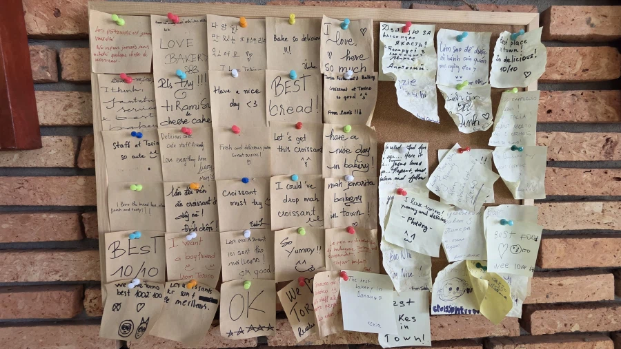 베트남) 유명한 빵집 이래서 와봣는데 애매하네_7.webp