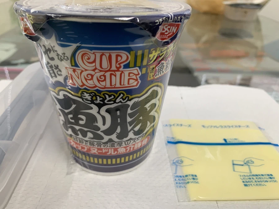 어돈 컵누들_1.webp