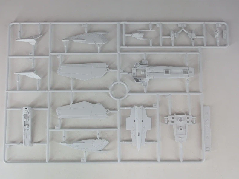 HG 1/100 VF-25F 메사이어 발키리 사오토메 알토 기 런너 사진_7.webp